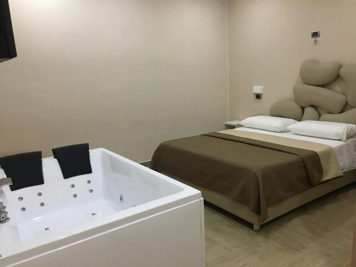 Dei Gerolomini Hotel Naples 0*,  Italy
