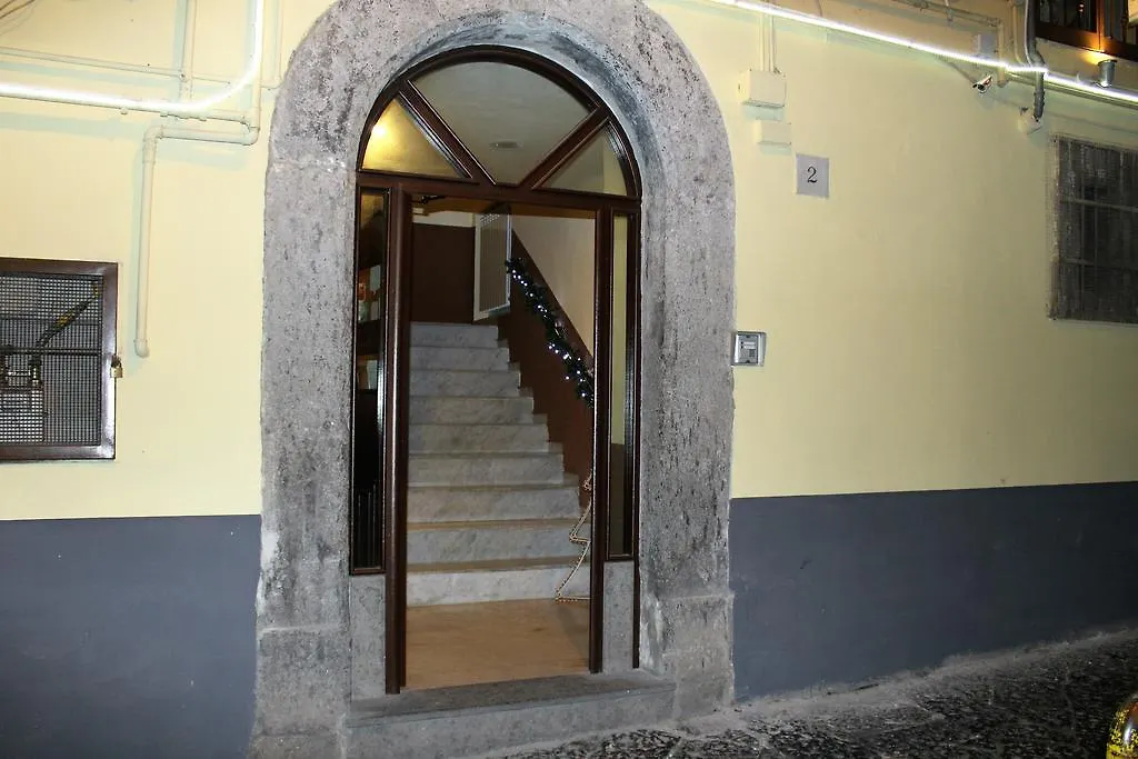 Отель Dei Gerolomini Неаполь